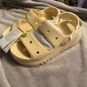 NWT Crocs Classic Hiker Xscape Sandals Vanilla Festival Platforms Size 7 Chunky
